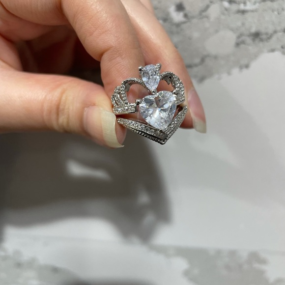 Crown Heart Silver Statement Ring set - Picture 16 of 17